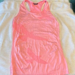 Oiselle Flyout Tank